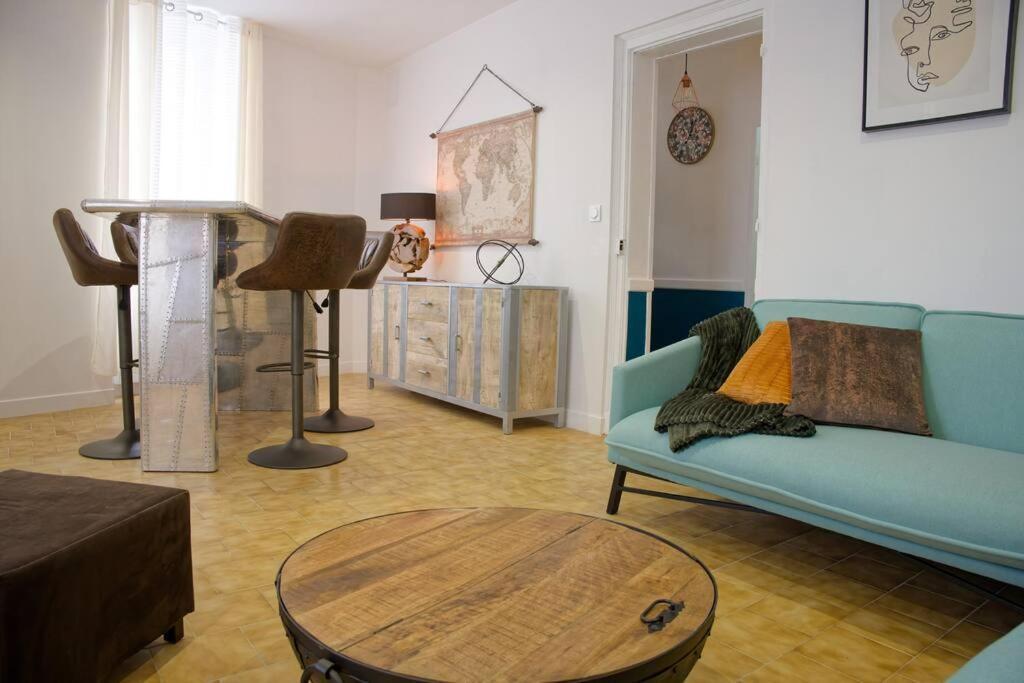 La Thoresienne Thoree-les-Pins Luaran gambar